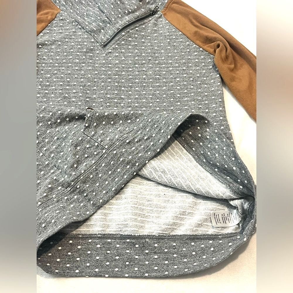 Maurices Gray and White Polka Dot Top w Brown Sleeves Cowl Neck Sweatshirt XS - Picture 13 of 16